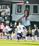 Nonton Sepak Bola di Masa Normal Baru: Gunakan Zoom Hingga Boneka Seks