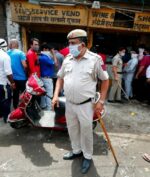 Lockdown Dilonggarkan, Warga India Ricuh Beli Alkohol