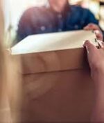 Terima Paket dari Belanja Online, Ikut Tips Ini Biar Aman!