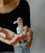 Pengguna Hand Sanitizer Sering Lakukan Kesalahan-Kesalahan Ini