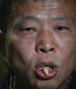 Setelah Kecoak Raksasa, Kini Ada Peternakan Kecoak Untuk Dikonsumsi!
