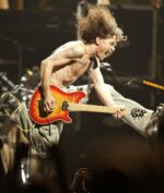 Eddie van Halen Meninggal Dunia Karena Kanker