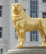 Suka Anjing, Presiden Turkmenistan Bikin Patung Emas untuk Ras Favoritnya Ini (Reuters)