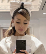 Ariana Grande Rilis '34 + 35' remix video dan Deluxe Album 'Positions'
