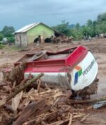 Banjir Bandang NTT, Warga Terisolir Karena Akses Terputus
