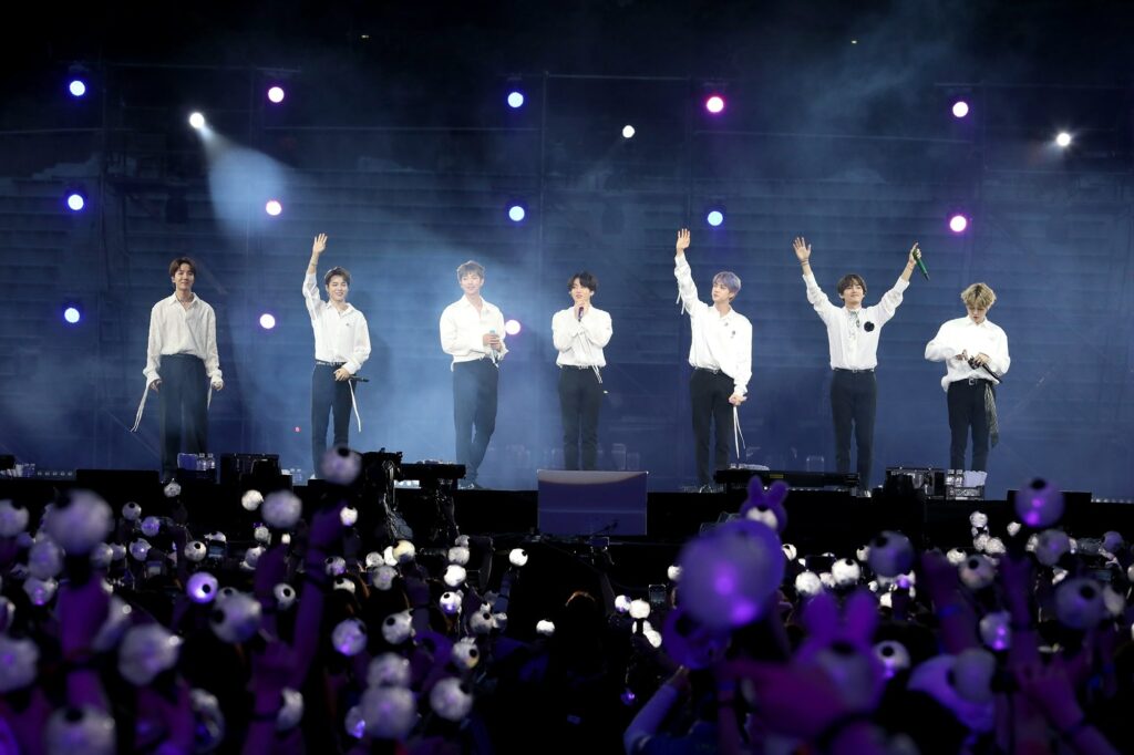BTS 'BANG BANG CON' 2021 Lebih dari 2.7 Juta Penonton Banjiri Konser