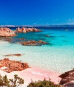 Budelli Island, tempat Robinson Crusoe dari Italia tinggal