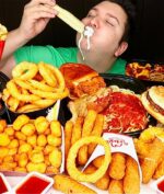 Konten Mukbang Dikritik di Cina, Dianggap Buang-Buang Makanan