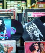 Kamengski Kolaborasi dengan Raisa, Rilis T-Shirt dan Buku Kuis