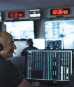Jeff Bezos Siap Bawa Orang Tamasya ke Luar Angkasa