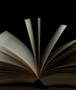 Tere Liye Protes Buku Bajakan Masih Banyak Dijual