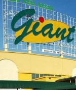 Seluruh Giant Tutup, Gimana Nasib Korban PHK? Begini Kata Kemnaker!