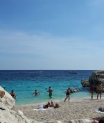 Denda 52 Juta Bagi Para Pencuri Pasir di Pantai Ini!