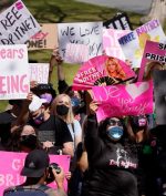 #FreeBritney: Apa yang Sebenarnya Terjadi dengan Britney Spears?