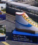 Instalasi Sepatu Compass Sasaran Vandalisme, 'Kebebasan Berekspresi'?