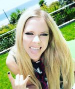 5 Fakta Tentang Avril Lavigne yang Lo (Mungkin) Belom Tau!